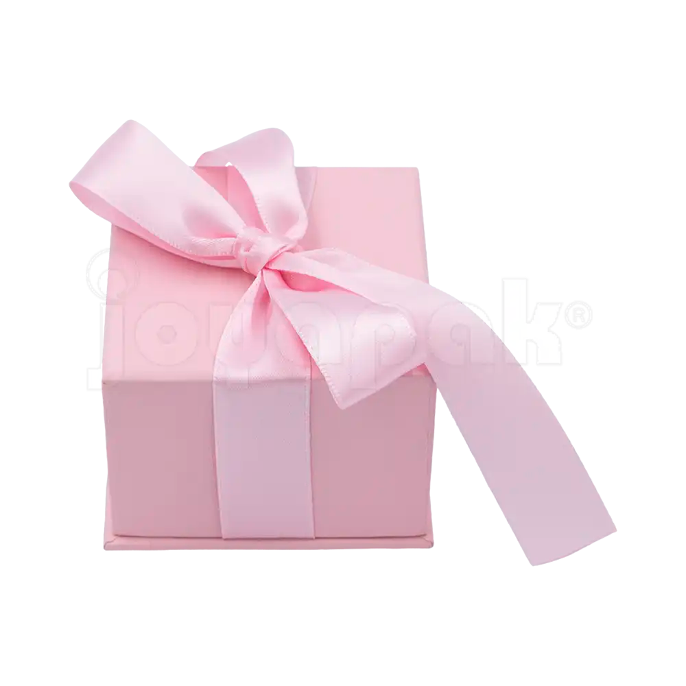 Caja Milán para anillo de cartón rígido color Rosa PK en vista lateral.