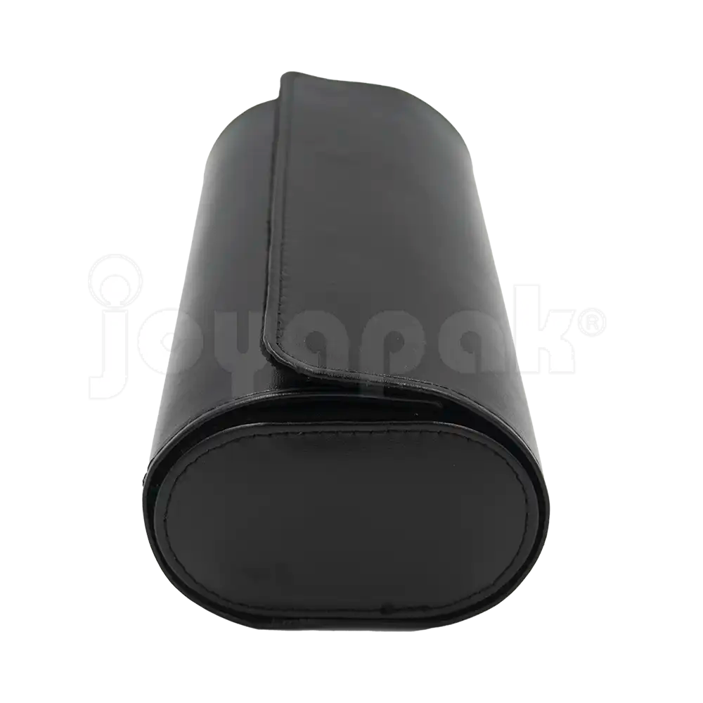 Estuche de imitación piel color negro para 3 relojes, estuche abierto mostrando almohadillas con relojes.