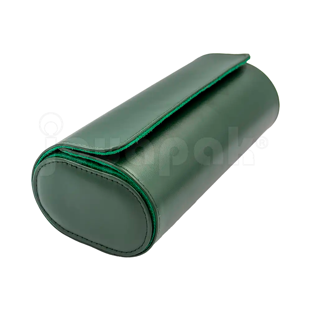Estuche de imitación piel color verde esmeralda para 3 relojes, estuche cerrado vista lateral.