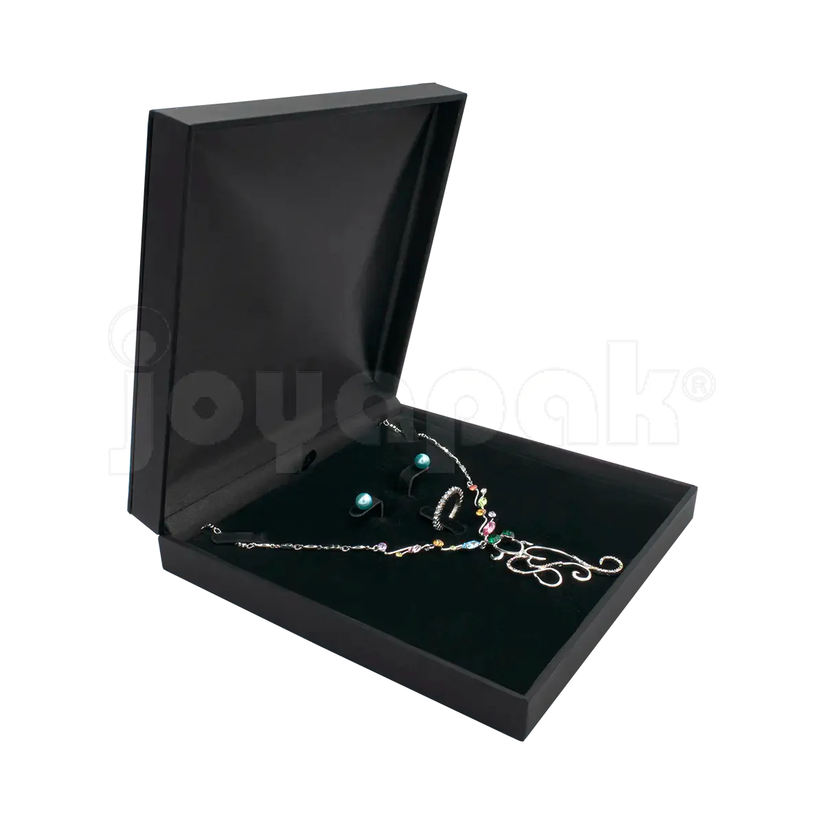 Estuche Italia para joyería collar, aretes y anillo, plástico color Negro BK cerrado.