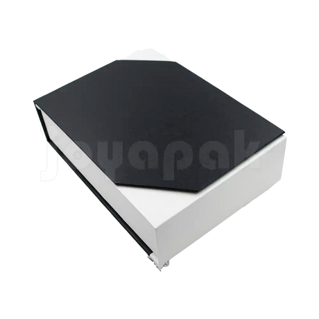 Caja de cartón Gemini paracollar grande, aretes y anillo negro lateral