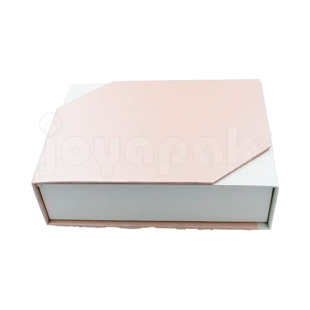 Caja de cartón Gemini para collar grande, aretes y anillo rosa de lado
