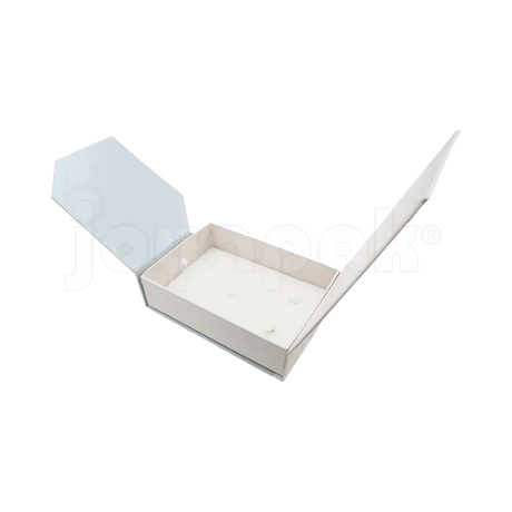 Caja de cartón Gemini para collar grande, aretes y anillo gris abierta