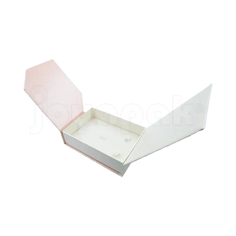 Caja de cartón Gemini para collar grande, aretes y anillo rosa abierta
