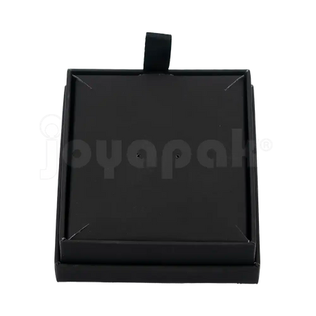 Caja de cartón negro para juego abierta sin joyería