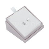 Caja de cartón taupe para juego scon aretes vista en angulo