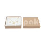 Caja Lino Cuadrada para Juego Grande: Arete, Cadena con Dije