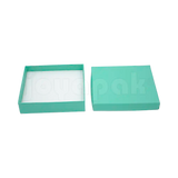 Caja Lino Cuadrada para Juego Grande: Arete, Cadena con Dije