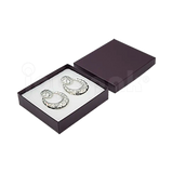 Caja Lino Cuadrada para Juego Grande: Arete, Cadena con Dije