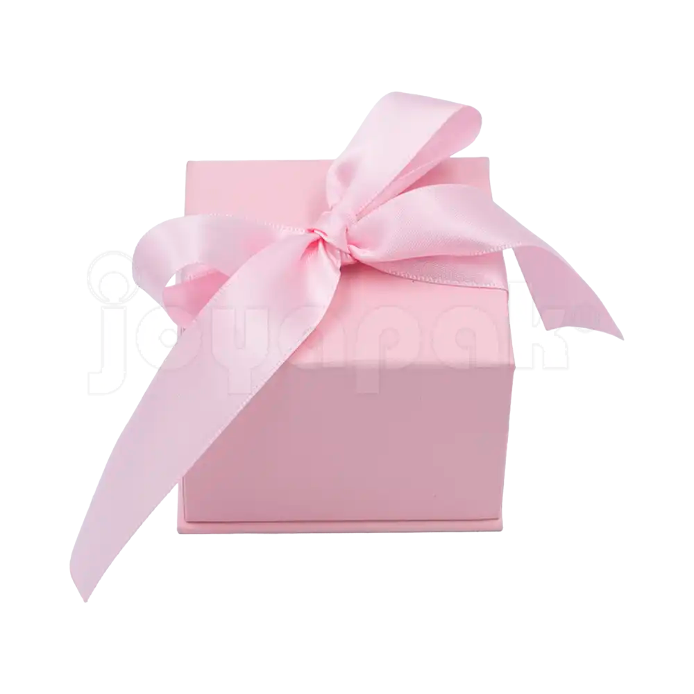 Detalle del material de la caja Milán para anillo de cartón Rosa PK.