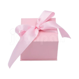 Detalle del material de la caja Milán para anillo de cartón Rosa PK.
