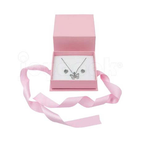 Caja Milán para aretes de cartón rígido texturizado color Rosa PK cerrada.