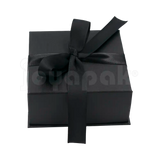 Caja Milán para juego de cartón rígido color Negro BK de costado.