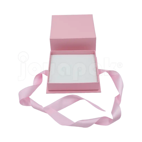 Caja Milán para juego de cartón rígido texturizado color Rosa PK abierta de frente.