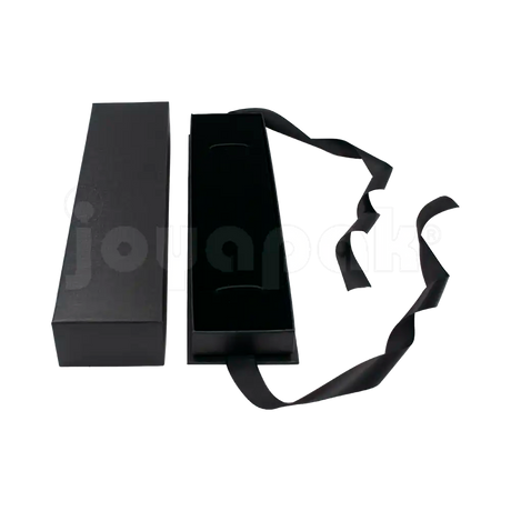 Interior alargado de la caja Milán para pulsera de cartón Negro BK abierta.