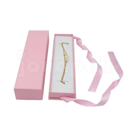Caja Milán para pulsera de cartón rígido texturizado Rosa PK de frente.