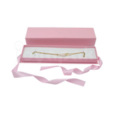 Caja Milán para pulsera de cartón rígido texturizado color Rosa PK cerrada.