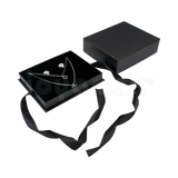 Caja Milán para gargantilla de cartón rígido texturizado color Negro BK.