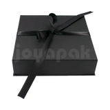 Caja Milán para collar grande de cartón rígido color Negro BK de costado.