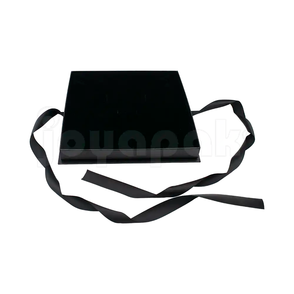 Caja Milán para collar grande de cartón rígido texturizado Negro BK abierta.