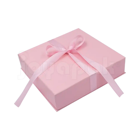 Caja Milán para collar grande de cartón rígido color Rosa PK cerrada de cerca.