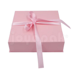 Caja Milán para collar grande de cartón rígido color Rosa PK de costado.