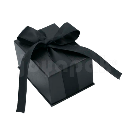 Caja Milán para argollas de cartón rígido color Negro BK cerrada de cerca.