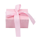 Caja Milán para argollas de cartón rígido texturizado Rosa PK en ángulo.