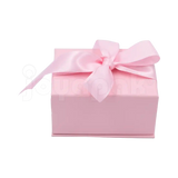 Caja Milán para argollas de cartón rígido color Rosa PK vista posterior.