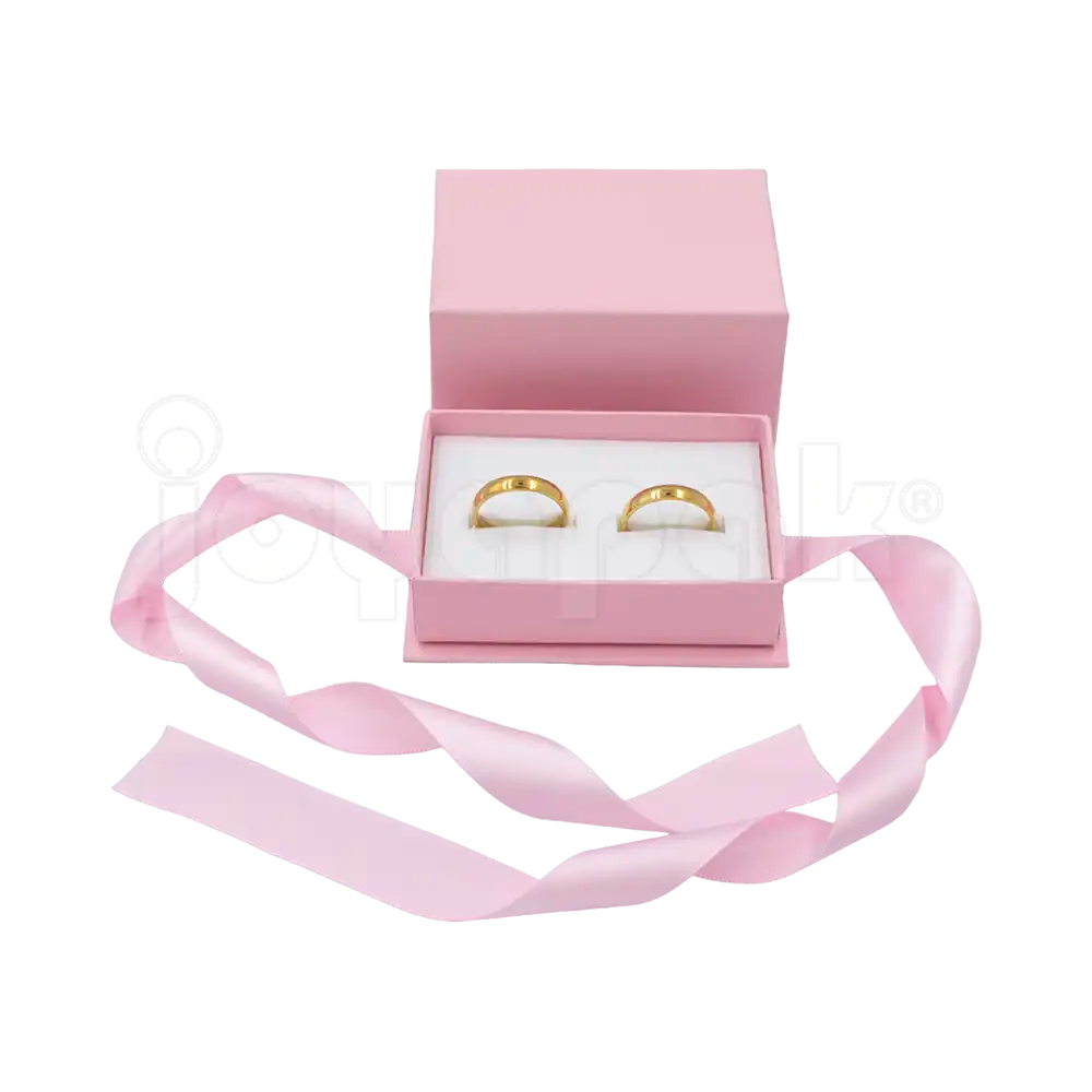 Caja Milán para argollas de cartón rígido texturizado color Rosa PK cerrada.