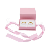 Caja Milán para argollas de cartón rígido texturizado color Rosa PK cerrada.