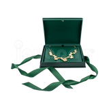 Estuches en ángulo de plástico Esmeralda para joyería de collar.