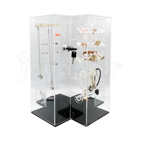 Exhibidor múltiple de acrílico tipo vitrina transparente con repisas escalonadas para joyería, vista de frente vacío.