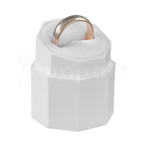 Interior de terciopelo blanco en caja de plástico para anillo, venta por mayoreo en Joyapak.