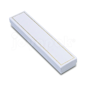 Caja Carte de cartón color blanco para pulsera, vista alargada estrecha de frente cerrada con filo dorado.