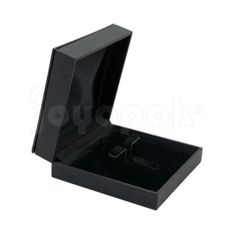 Estuche Italia de color negro con marco interior dorado grande para juego, caja abierta mostrando el inserto de terciopelo blanco vacío con cortes para joyería.